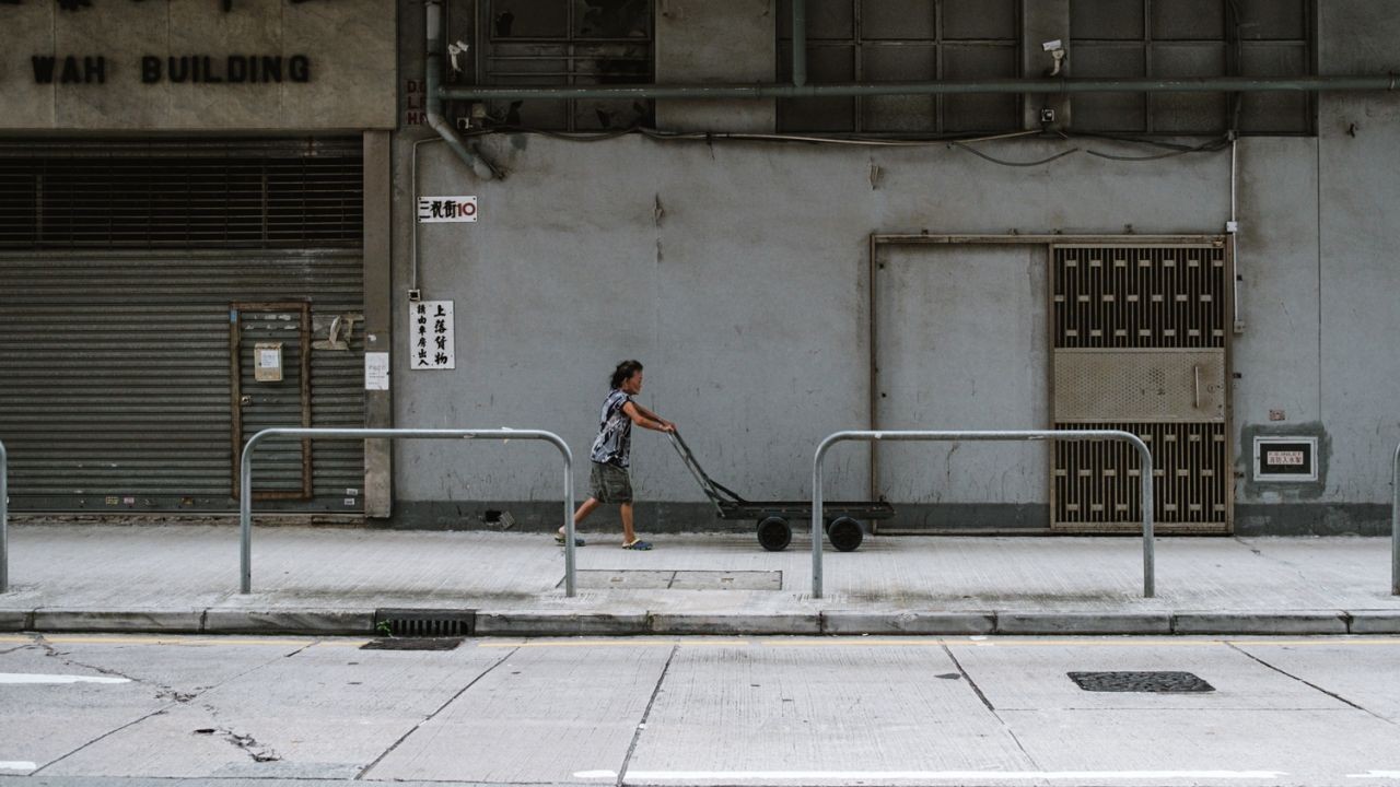 New World Development Untuk Tahap Pertama Memberikan Bantuan HK$1,000 Untuk 5,000 Orang Miskin Di Hong Kong Yang Telah Divaksinasi Covid-19 Lengkap