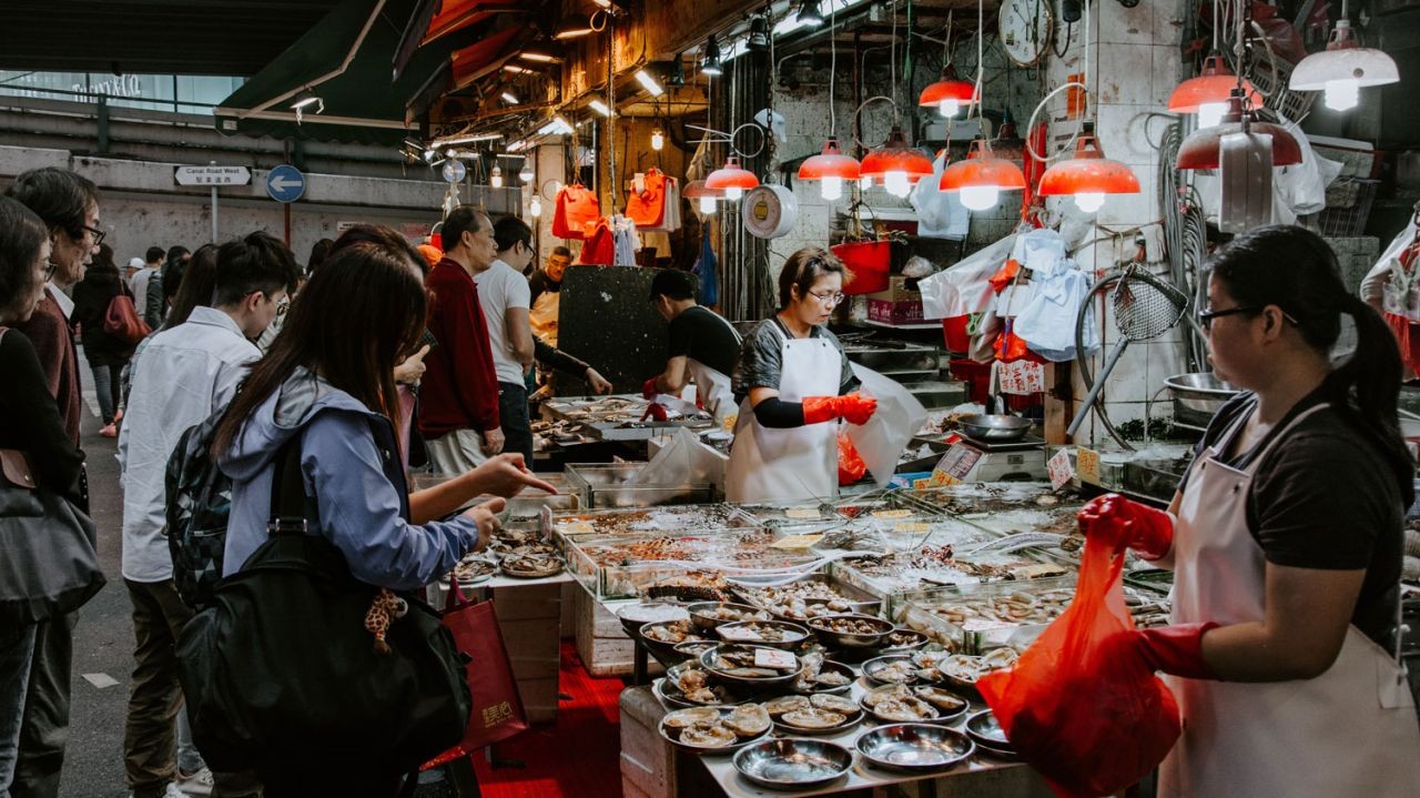 7 Penduduk Hong Kong Meninggal Dalam 40 Hari Akibat Infeksi Bakteri “Streptococcus B Invasif” Dan Sebagian Karena Menyentuh Ikan Air Tawar Mentah Dengan Tangan Terluka.